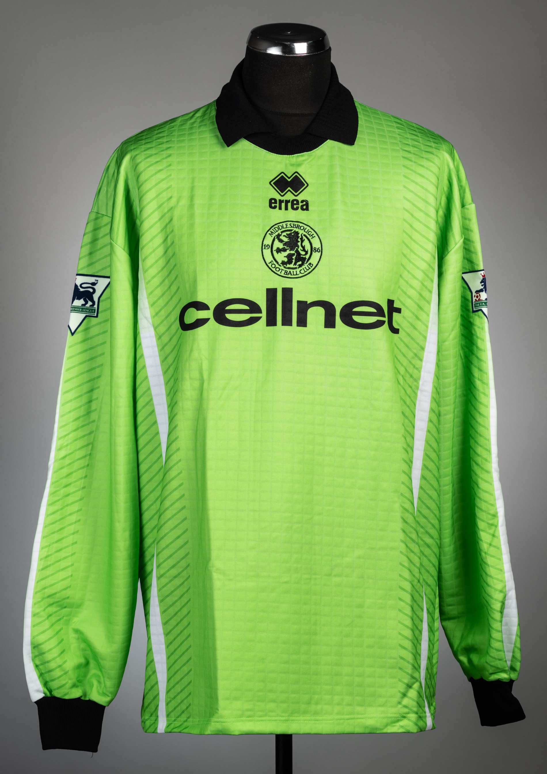 Mark Schwarzer lime green Middlesbrough no.1 goalkeeper's jersey, season 1998-99, Errea, long- - Image 2 of 2