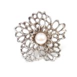 Silver pearl flower ring.