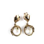 9 ct yellow gold pearl earrings.