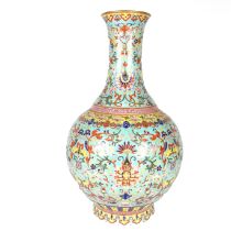 A Chinese famille rose enamelled porcelain vase
