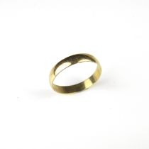 9 ct yellow gold ring.