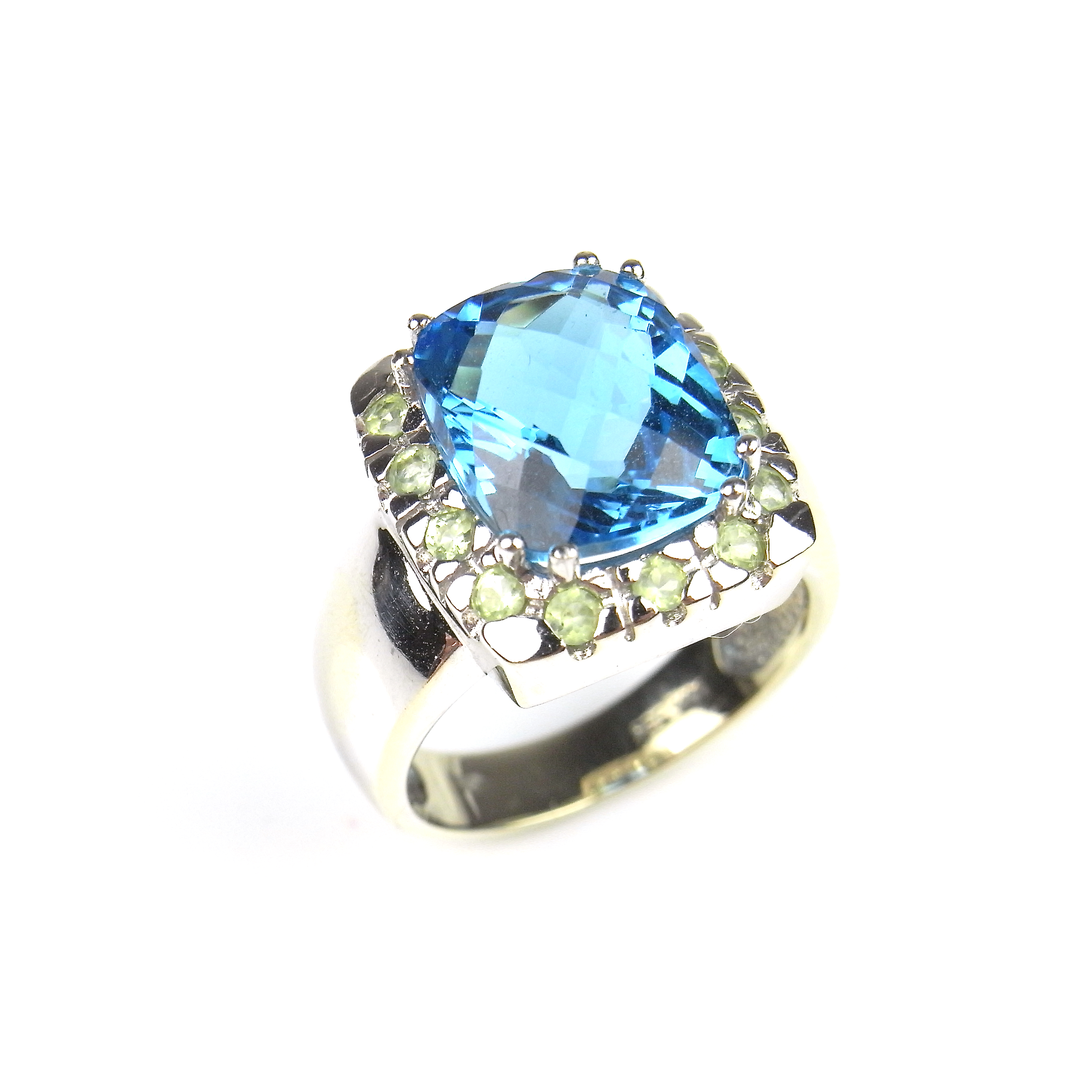 14 ct white gold blue topaz and yellow paste ring.