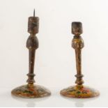 Coppia di piccoli candelieri a una fiamma in legno tornito, Veneto, XIX secolo. Corpo a sezione