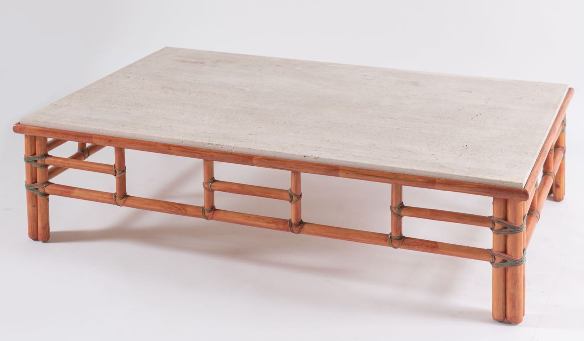 Tavolino da salotto in bambù tinto, Italia, Anni ‘70.Piano in travertino incassato, legature in