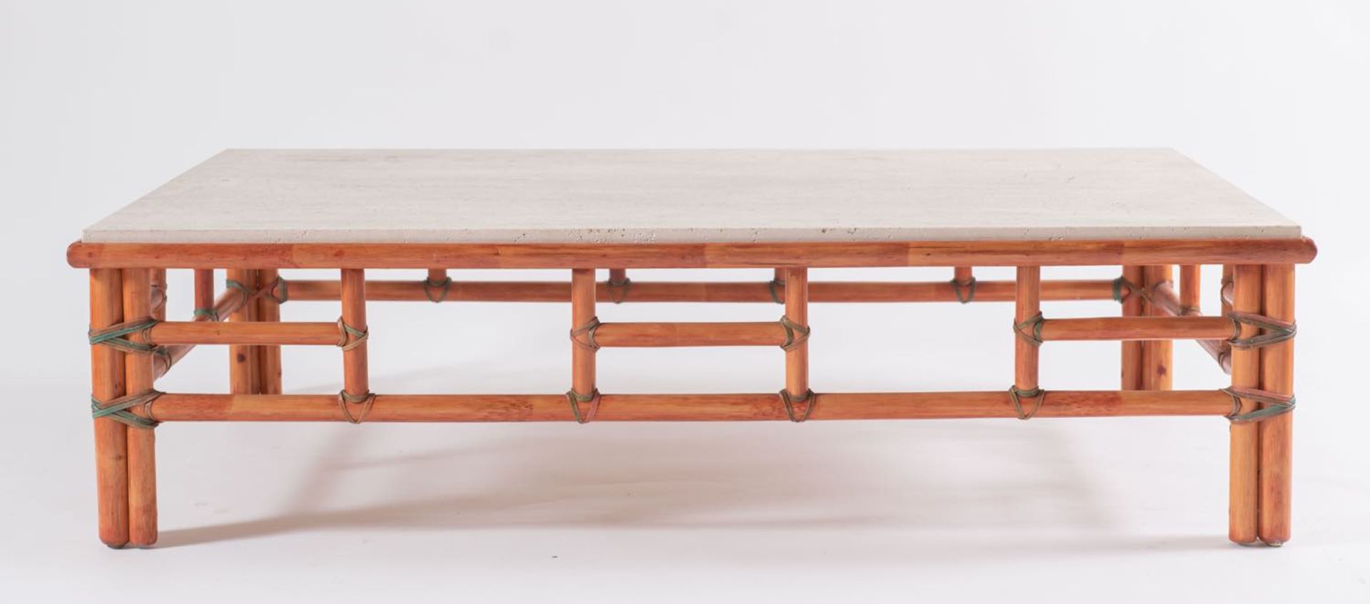 Tavolino da salotto in bambù tinto, Italia, Anni ‘70.Piano in travertino incassato, legature in - Bild 2 aus 3