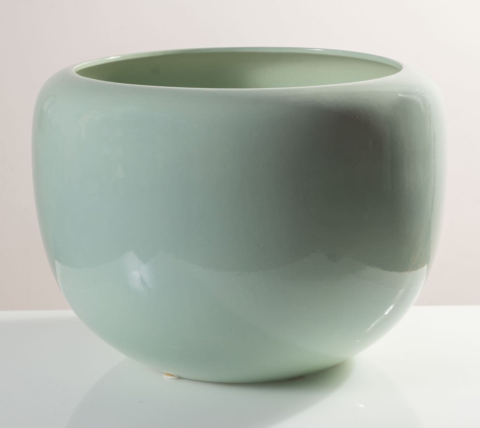 Grande cachepot bombato in ceramica verde, Anni ‘70.H cm 38 - diametro max cm 49