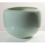 Grande cachepot bombato in ceramica verde, Anni ‘70.H cm 38 - diametro max cm 49