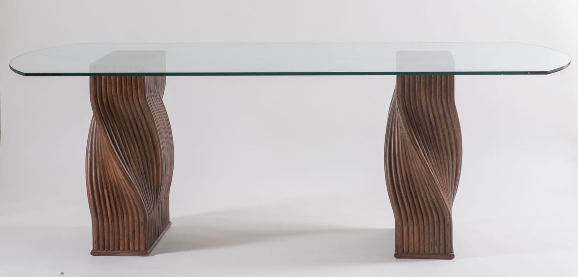 Coppia di basi per tavolo in bambù ritorto a tinta scura, Italia, Anni ‘70.H cm 70x60x21
