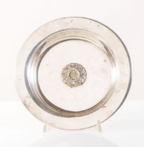 Argenteria Stefani, Piattino in argento, Bologna, XX secolo. Corpo circolare con superficie liscia