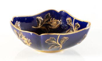 Emile Galle per Keller e Guérin, Coppa in ceramica blu con bordo ondulato, Francia, inizi del XX
