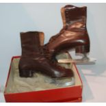 A pair of vintage ladies Olympia Alexander, No.1544 ice skates by Polar, size 6.1/2 Condition