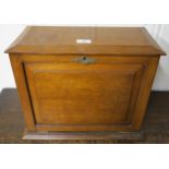 A Victorian oak field desk with fitted interior and leather skiver, 35cm high x 41cm wide x 22cm