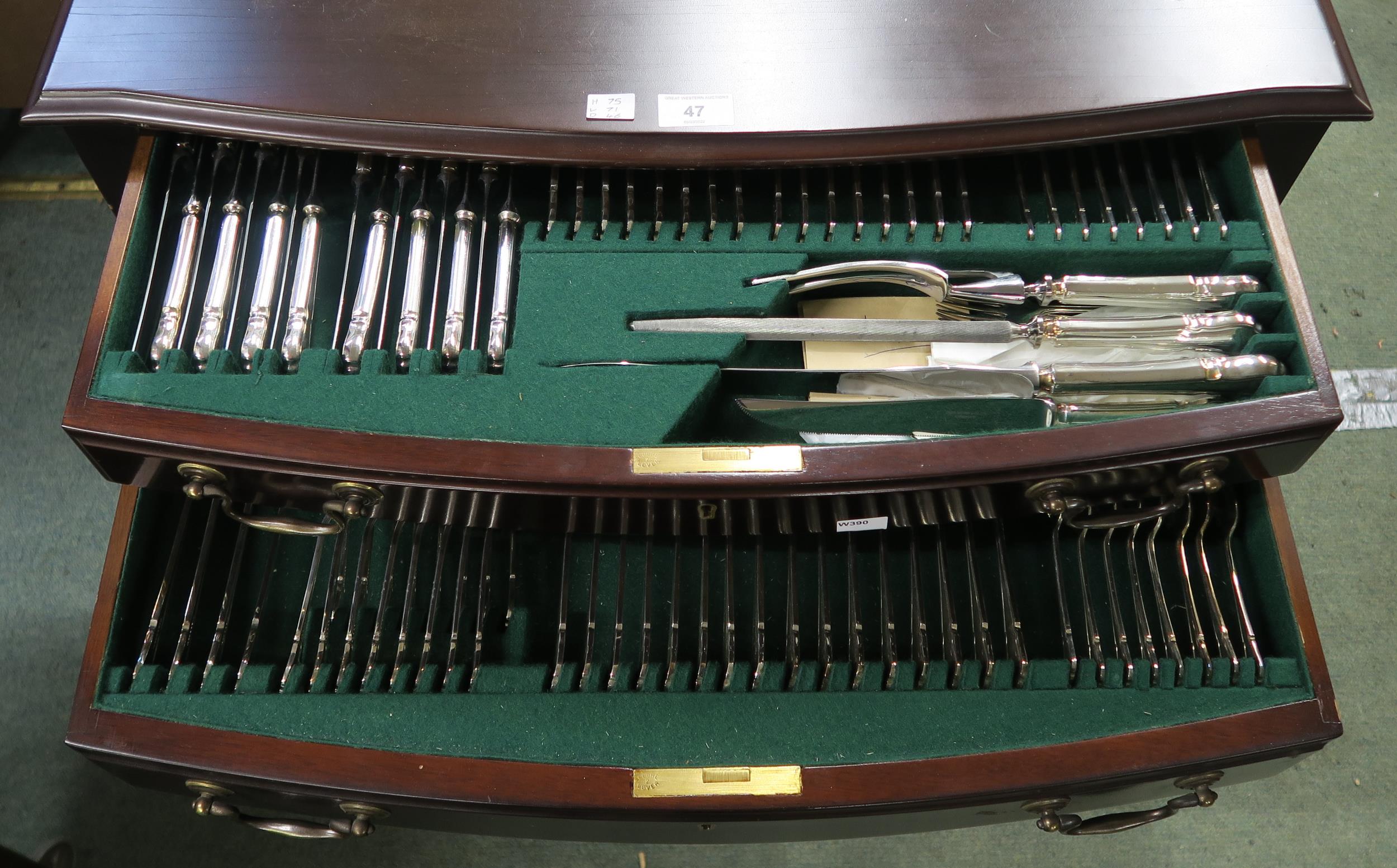 A 20th century mahogany two drawer canteen with silver plate contents and a mahogany drop end single - Image 2 of 5