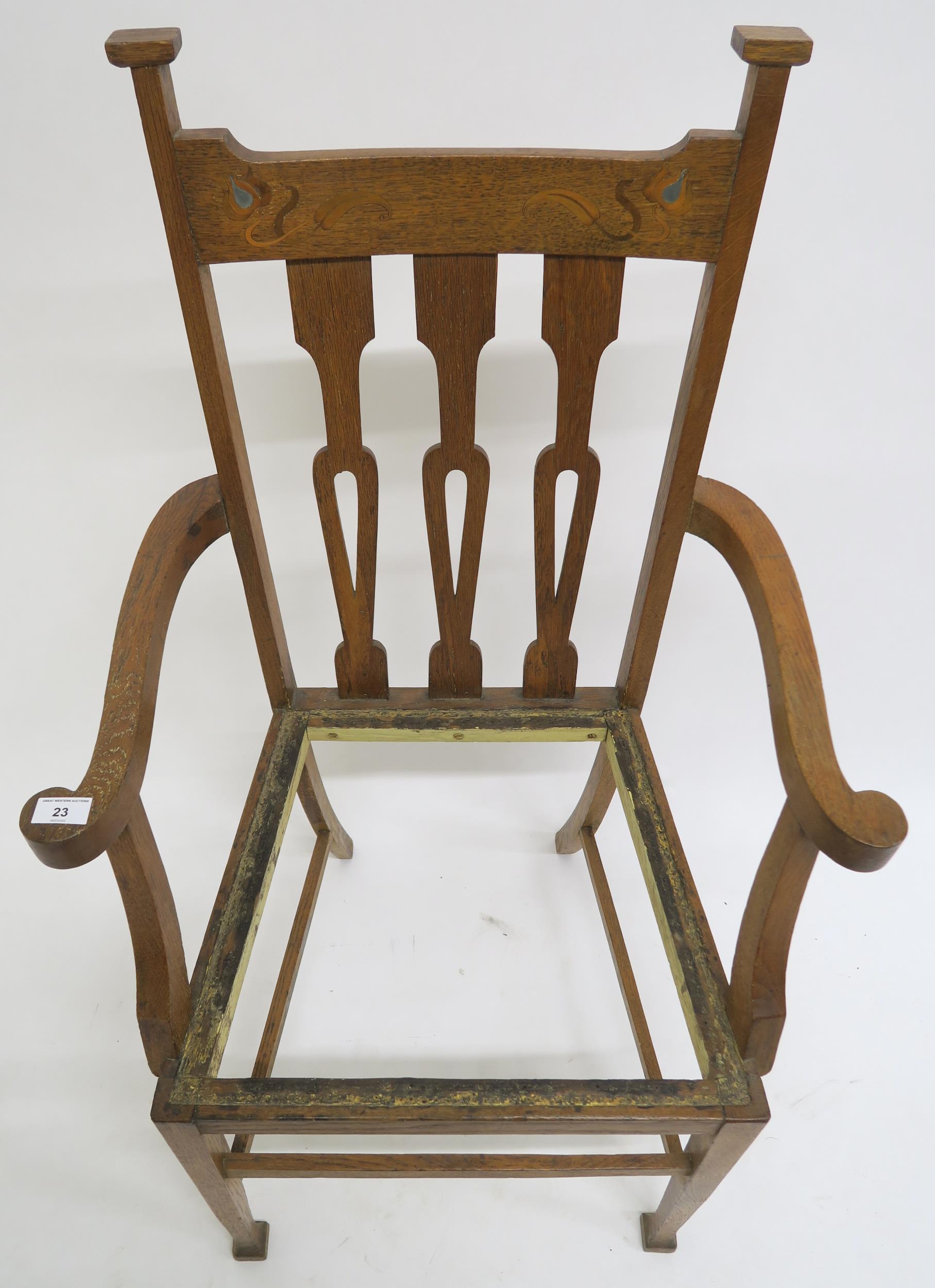 A Victorian oak arts & crafts inlaid armchair Condition Report:Available upon request - Bild 4 aus 4