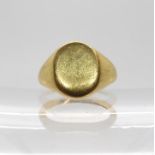 An 18ct gold signet ring, size F, weight 7.4gms Condition Report:Available upon request