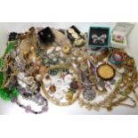 A vintage faux pearl collar, A chain by Accessorcraft of New York and other vintage costume