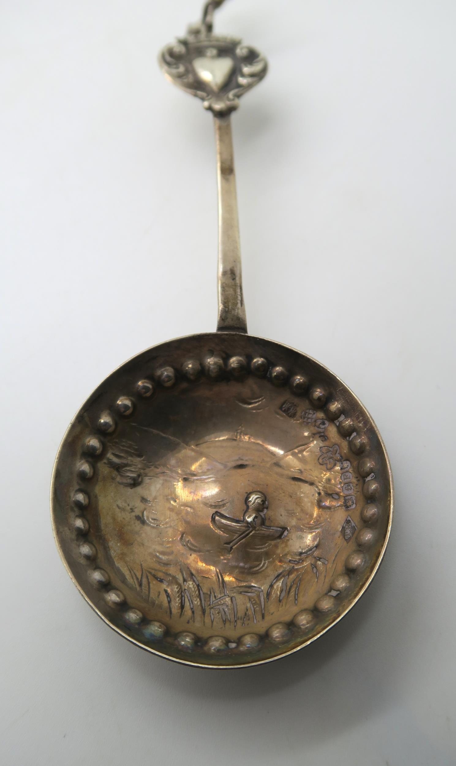 A collection of silver including a silver strainer spoon with pierced and engraved decoration of - Image 4 of 4