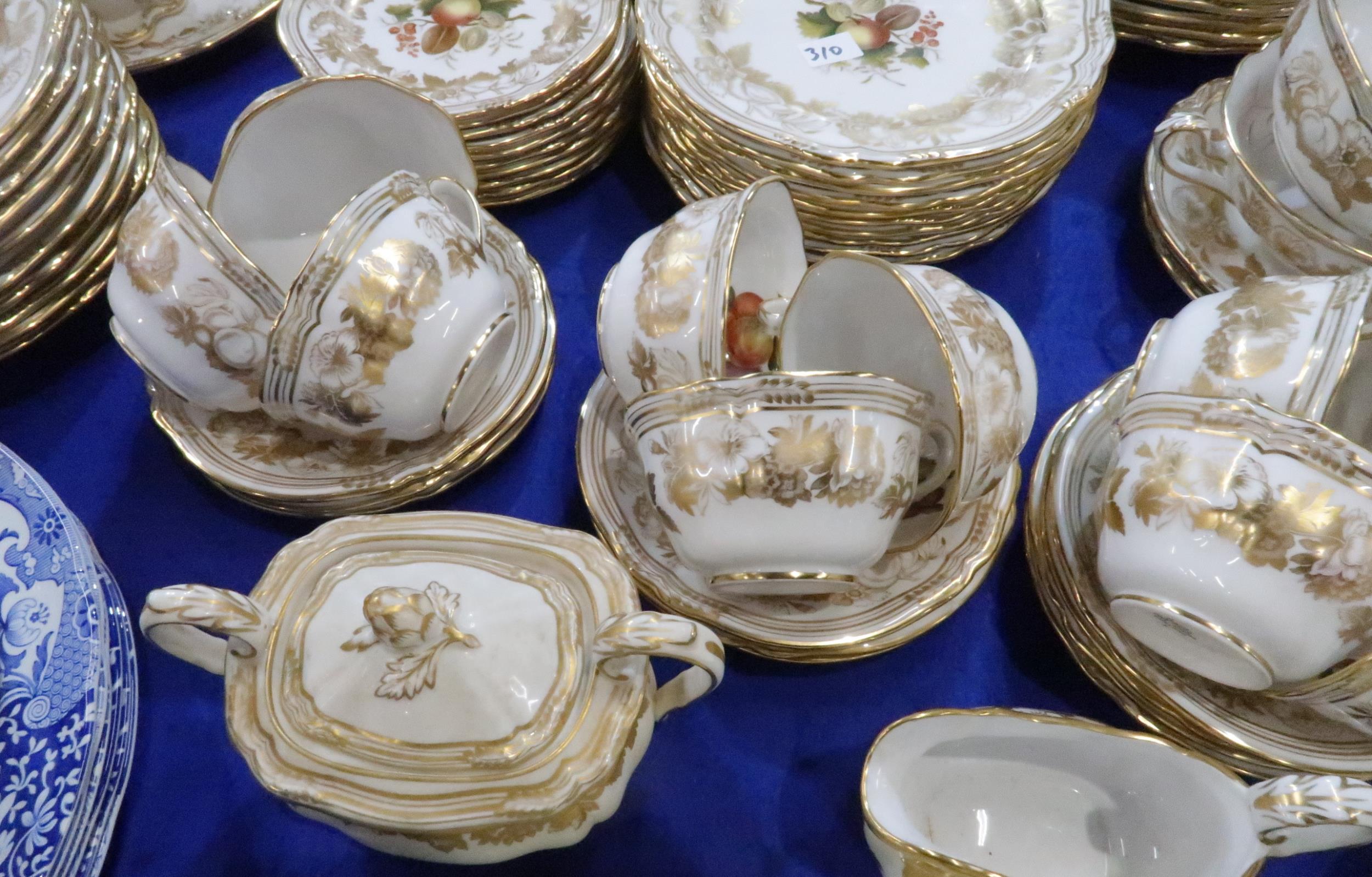 A Spode Golden Valley pattern dinner service, comprising three graduated oval platters, tureen and - Image 3 of 3