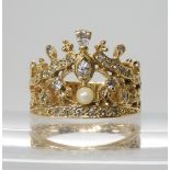 A 14k gold diamond and pearl set tiara ring, by Franklin Mint, set with estimated approximately 0.