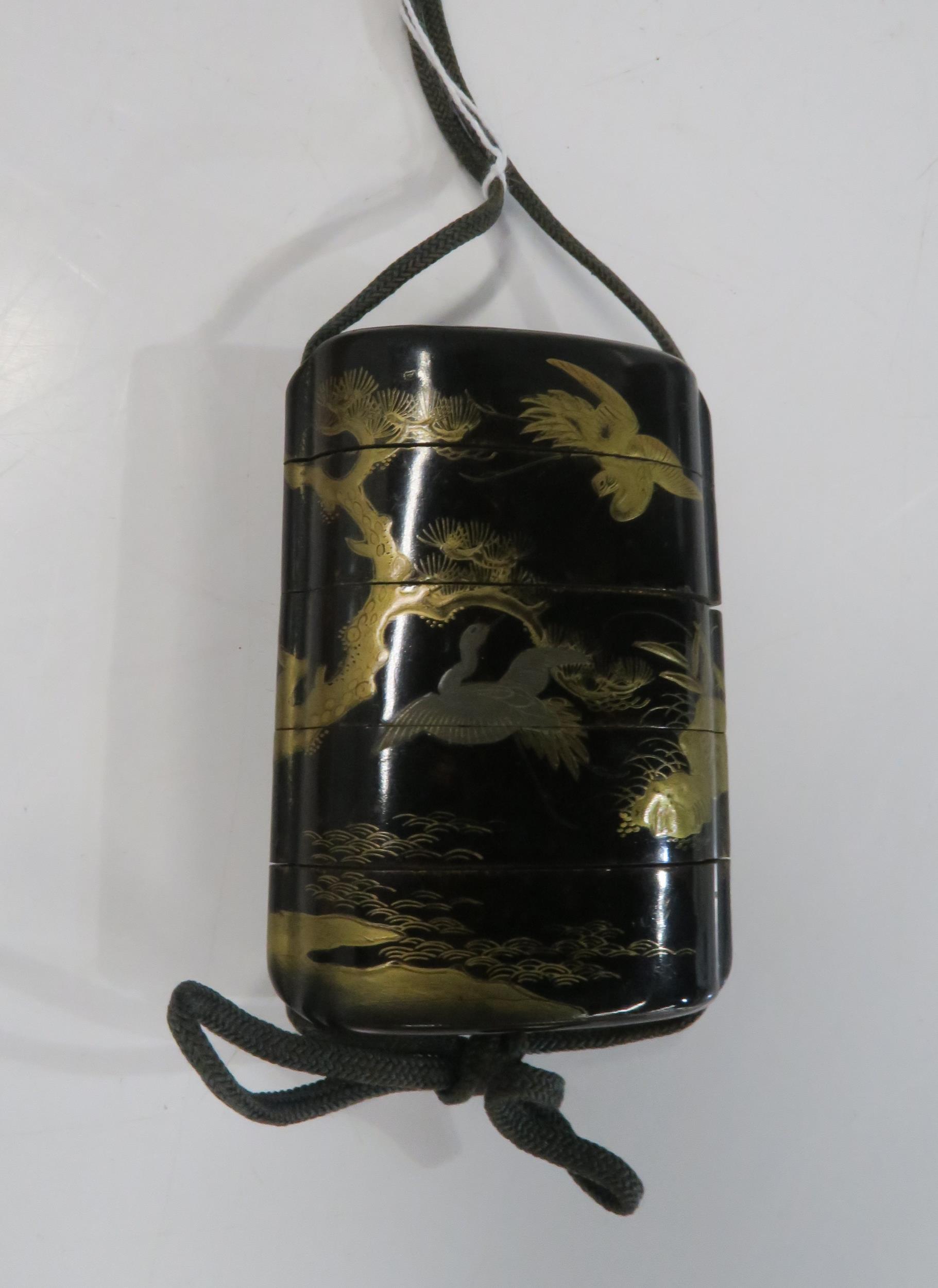 A Japanese five case lacquered inro decorated with cranes and trees Condition Report:Available - Bild 3 aus 4
