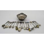 A collection of silver including a pierced bon bon dish of lobed form, with pierced fretwork