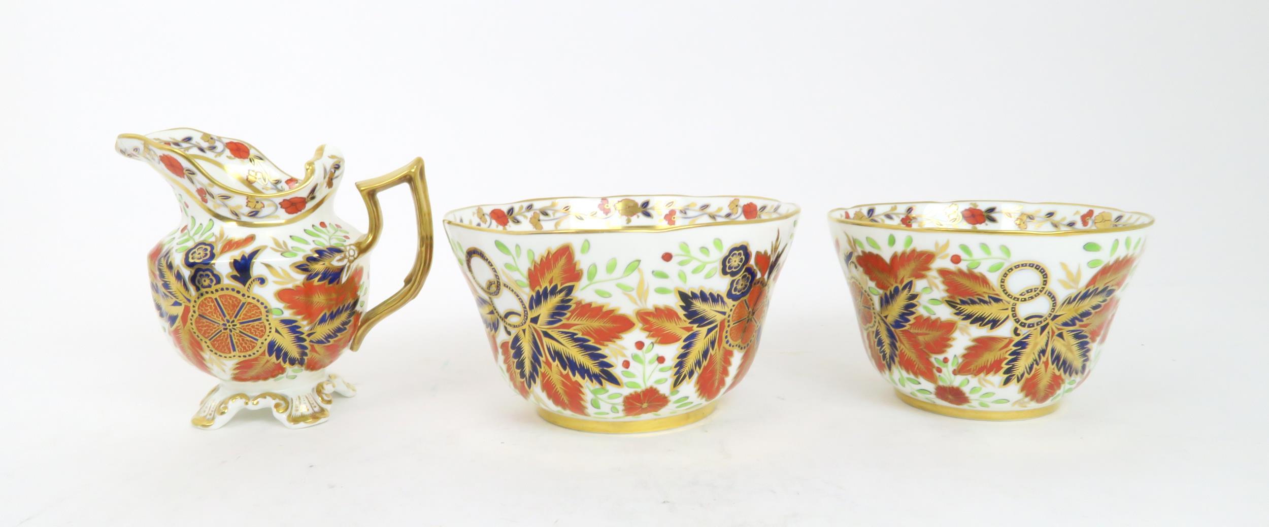 A LATE 19TH CENTURY COPELAND TEA SERVICE in pattern 1559, decorated in the imari palette with leaves - Image 9 of 10