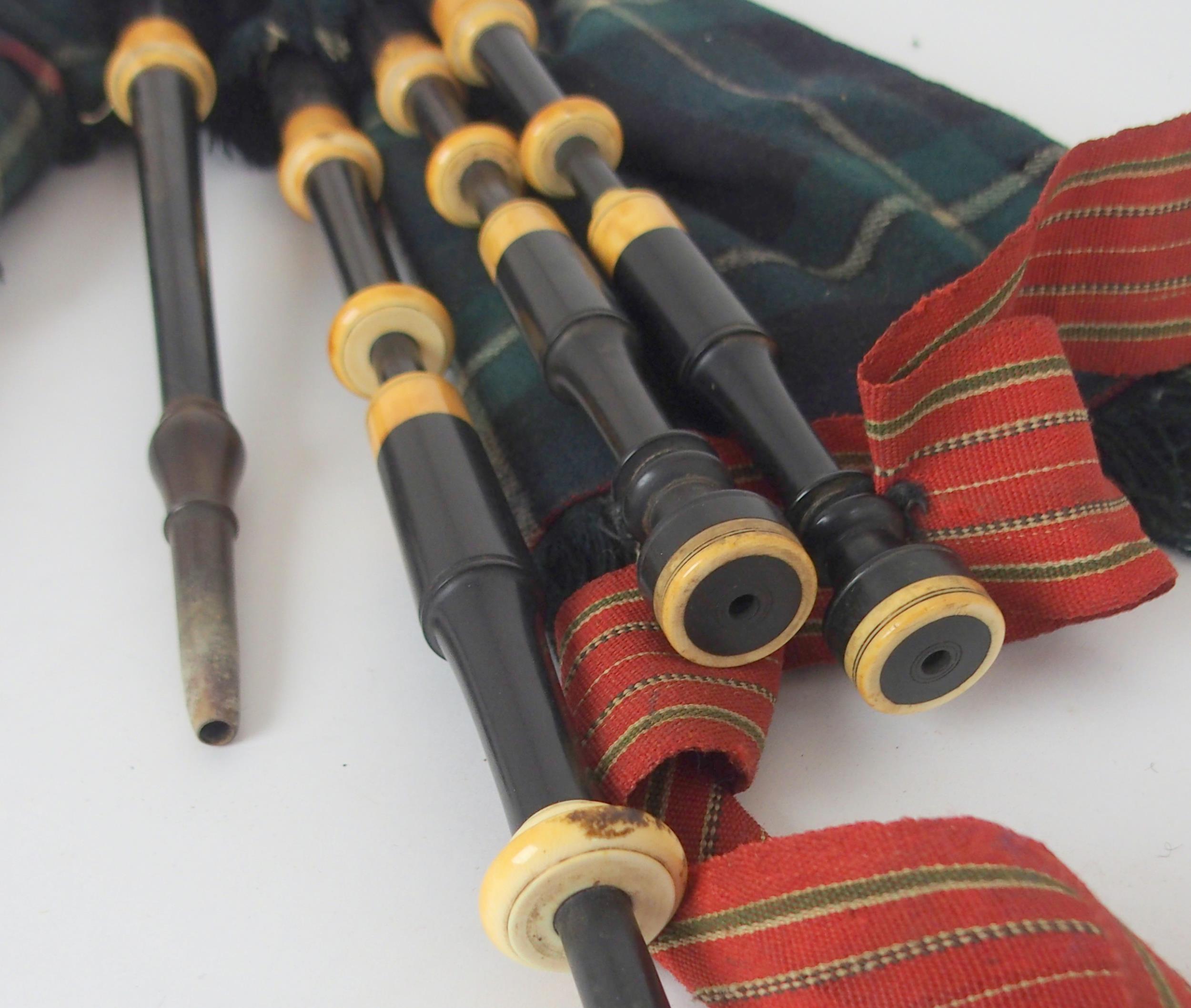 A set of Victorian David Glen Edinburgh miniature Scottish bagpipes ivory mounted, with a chanter - Image 4 of 9