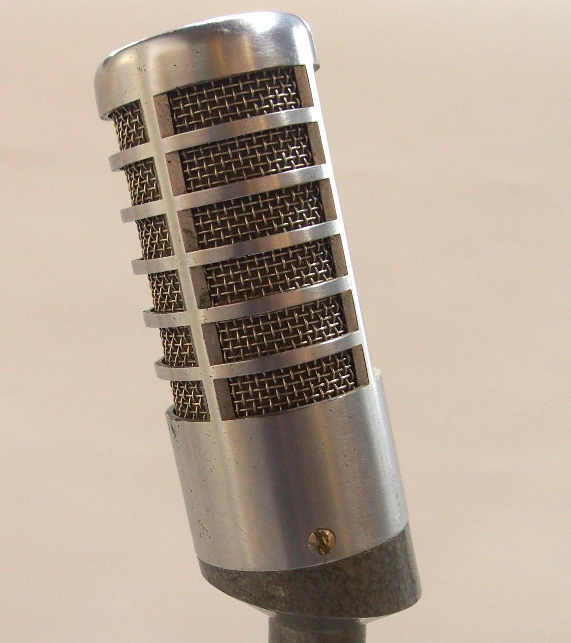 A vintage ribbon microphone and stand Condition Report:Available upon request - Image 4 of 5
