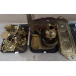 A quantity of brass and copper items including trays, ornaments,, trays etc Condition Report:Not