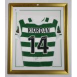 SPORTING MEMORABILIA A framed Celtic home football shirt, signed by Derek Riordan Condition Report: