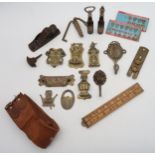 A mixed lot, comprising brassware (includes a St. Andrews University crest door knocker, with Robert