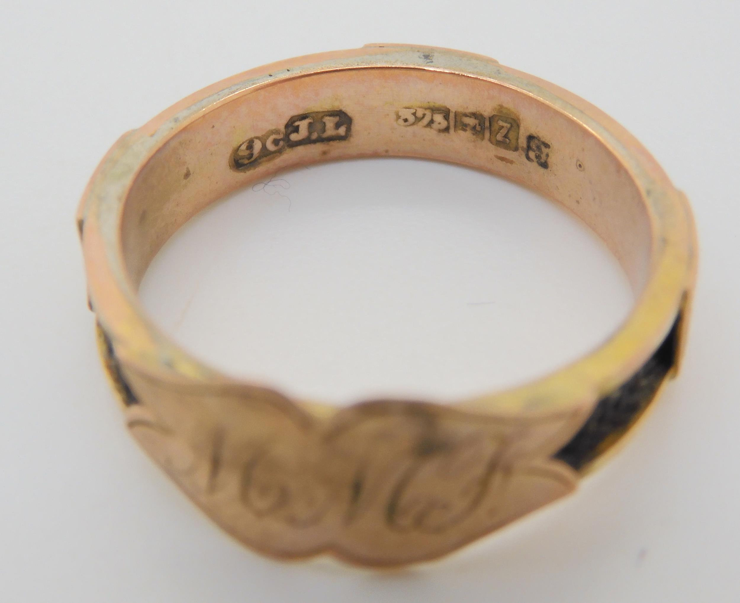 A 9ct gold plaited hair mourning ring, with Glasgow hallmarks for 1896, size O, together with a - Image 5 of 5