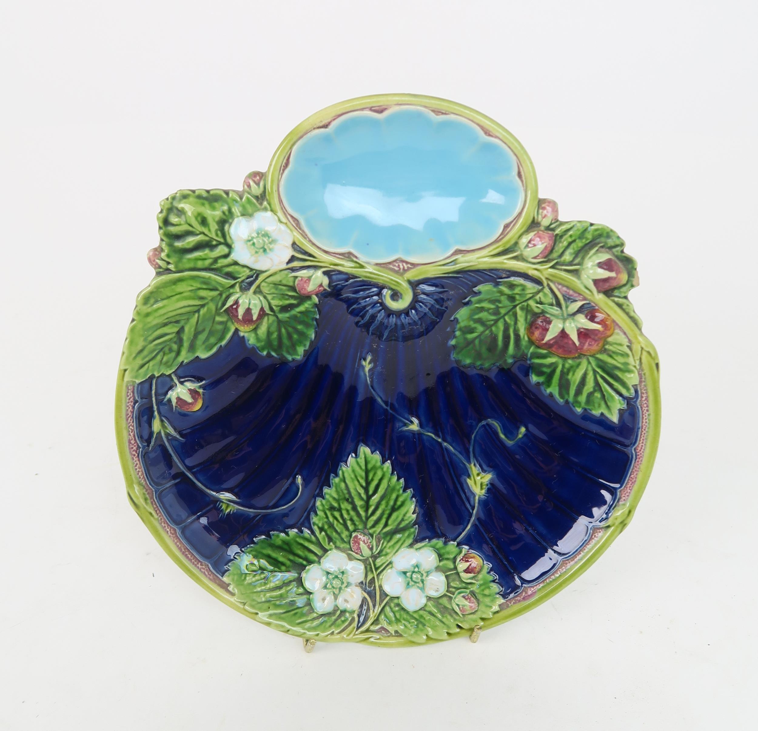 TWO MINTON MAJOLICA STRAWBERRY DISHES shape no 1330, with impressed marks to base, 21.5cm diameter - Image 4 of 5