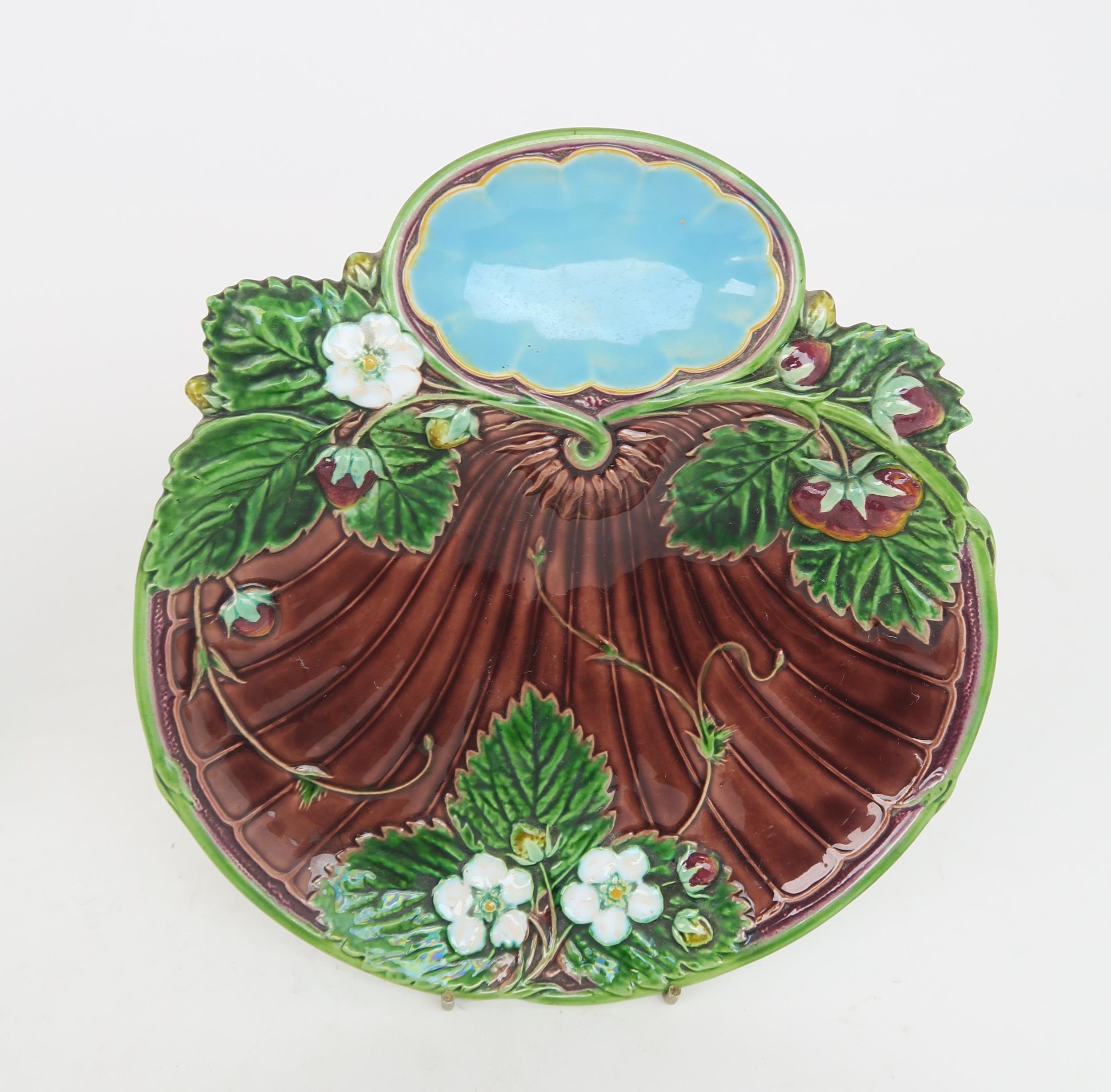 TWO MINTON MAJOLICA STRAWBERRY DISHES shape no 1330, with impressed marks to base, 21.5cm diameter - Image 2 of 5