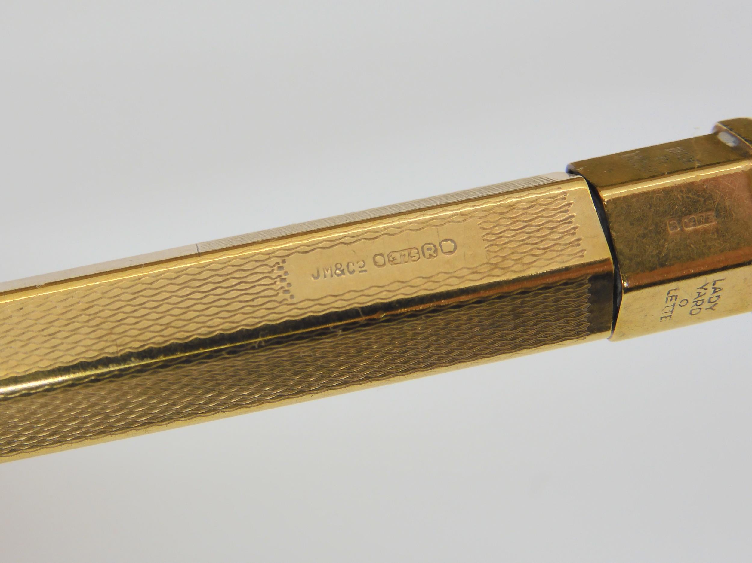 A 9CT GOLD PROPELLING PENCIL The Lady Yard-o-lead, hallmarked London, 1952, sponsors mark Johnson - Image 3 of 4