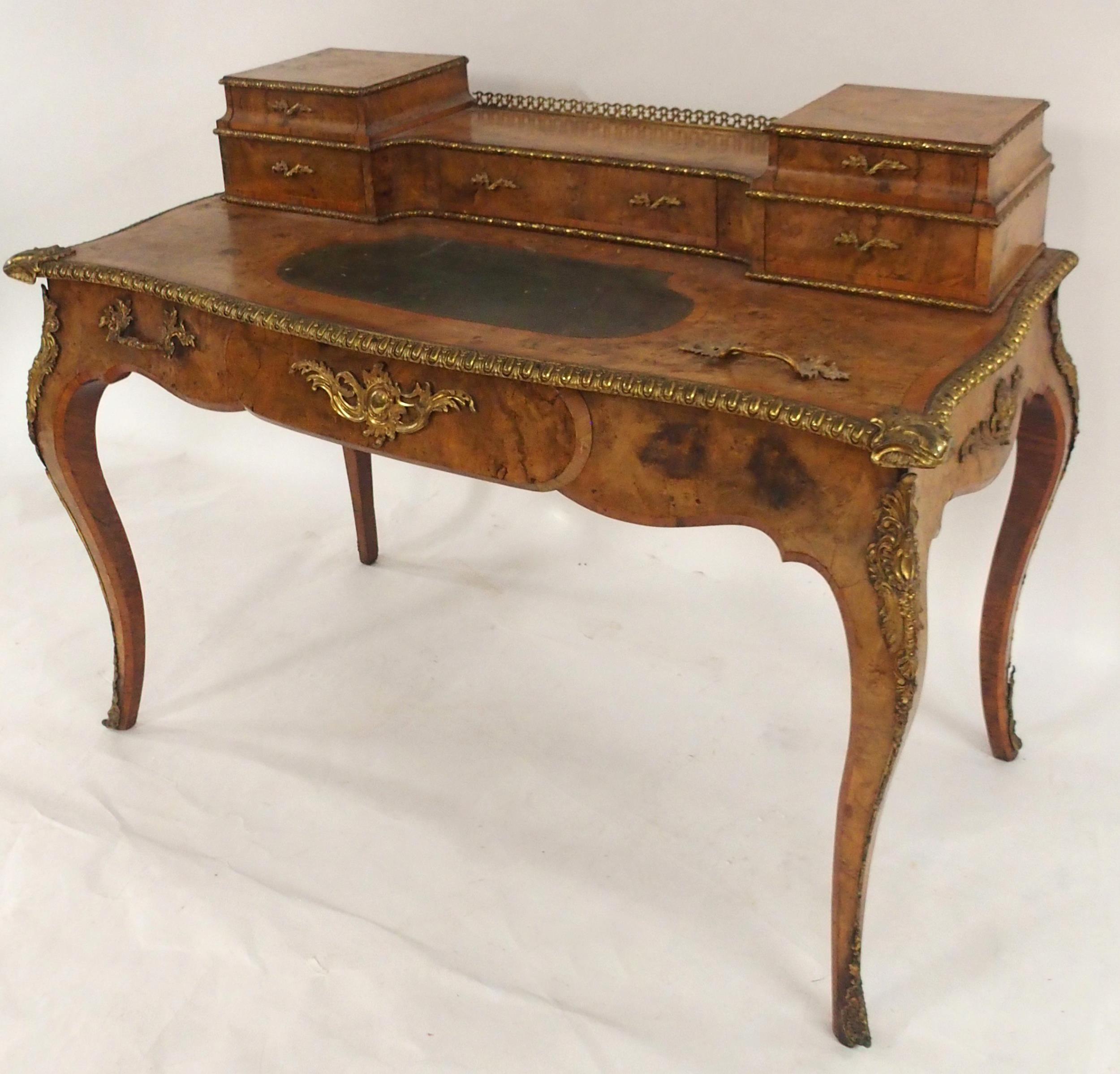 A LOUIS XVI STYLE BURR WALNUT AND ORMOLU MOUNTED BUREAU PLAT with five drawered superstructure - Image 12 of 14