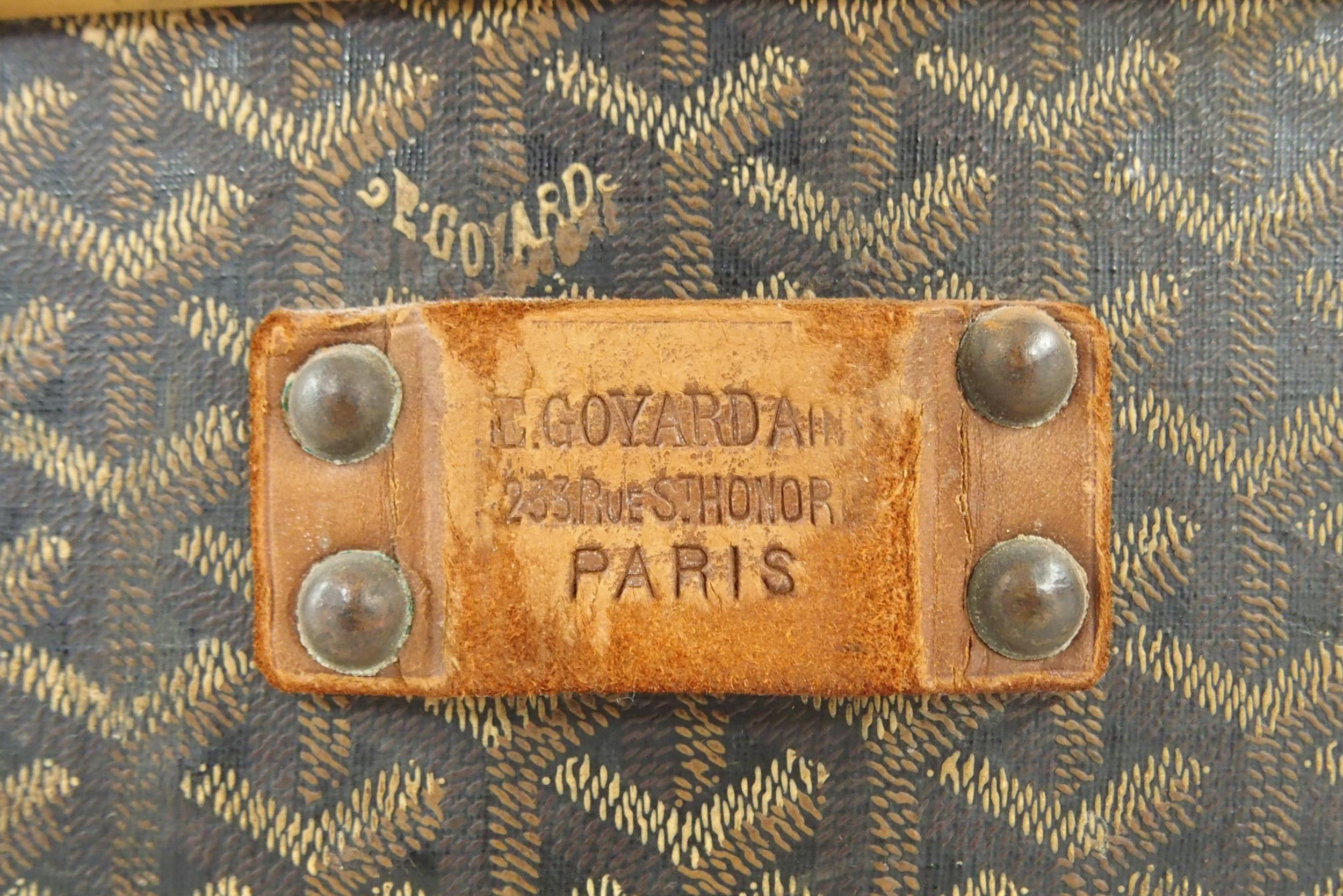 AN E GOYARD PARIS LEATHER AND WOOD BOUND STEAMER TRUNK with all-over printed design, leather edges - Image 4 of 14