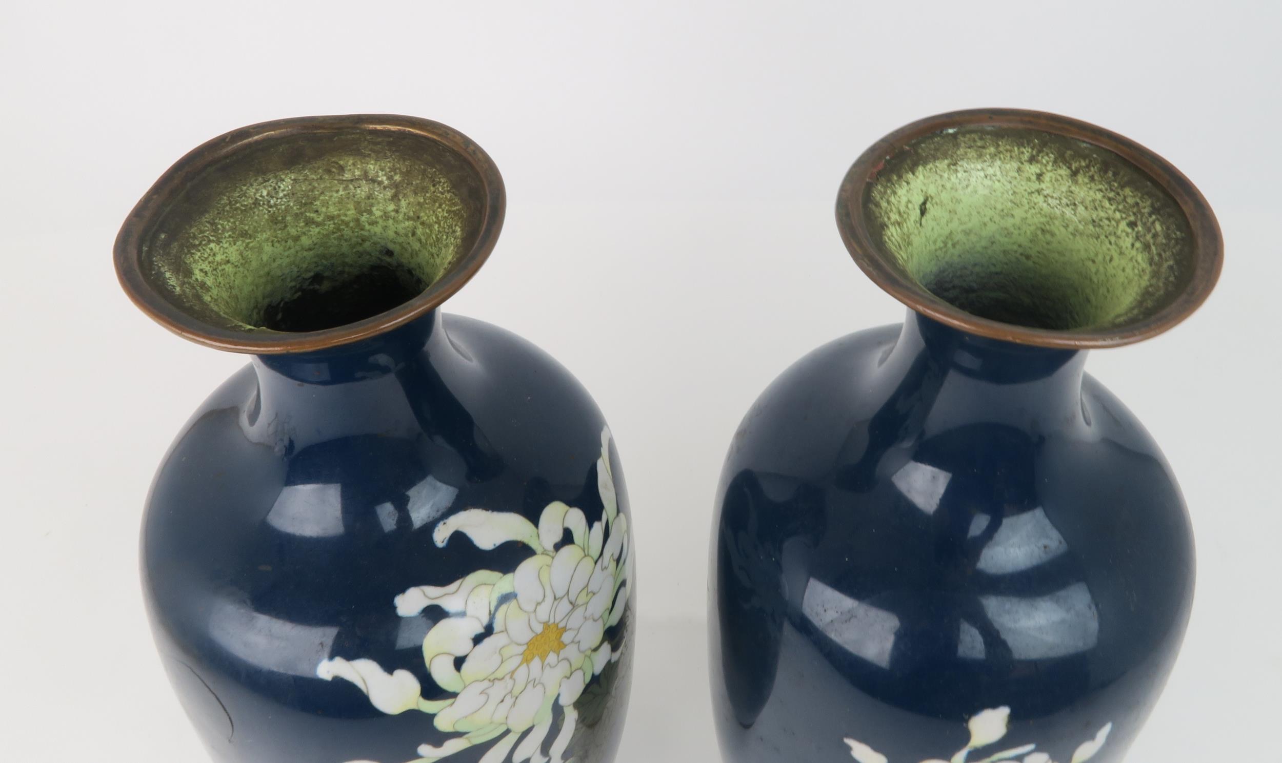 A PAIR OF JAPANESE CLOISONNE VASES Decorated with white peonies and foliage, 37cm high Condition - Image 5 of 7