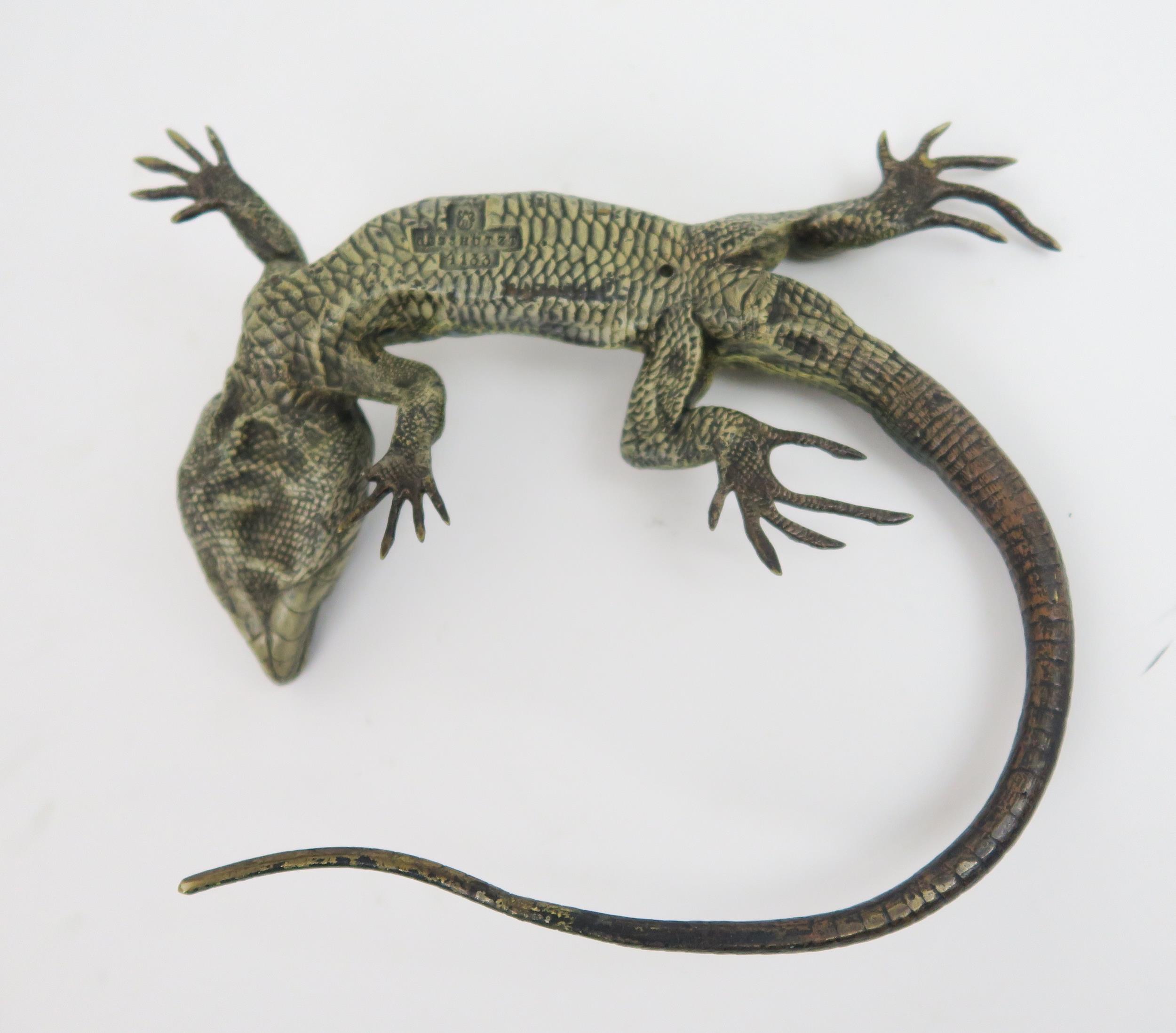 AN EARLY 20TH CENTURY FRANZ BERGMAN COLD PAINTED BRONZE MODEL OF A LIZARD naturalistically - Image 3 of 5