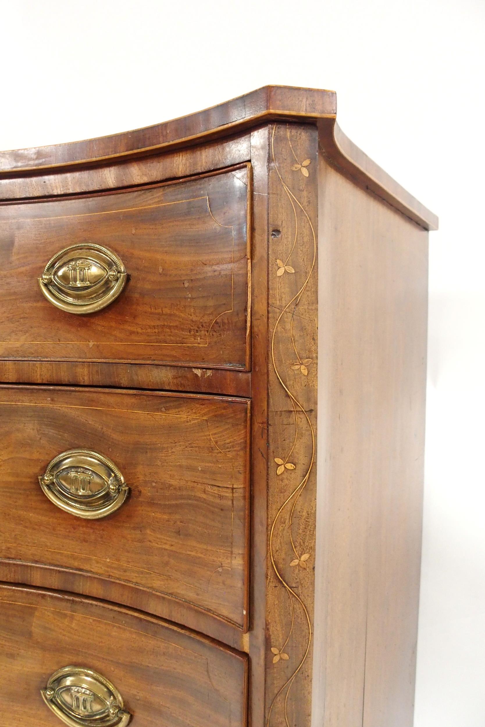 A GEORGIAN MAHOGANY SERPENTINE FRONT CHEST OF FOUR DRAWERS with satinwood inlays to sides and - Image 6 of 12