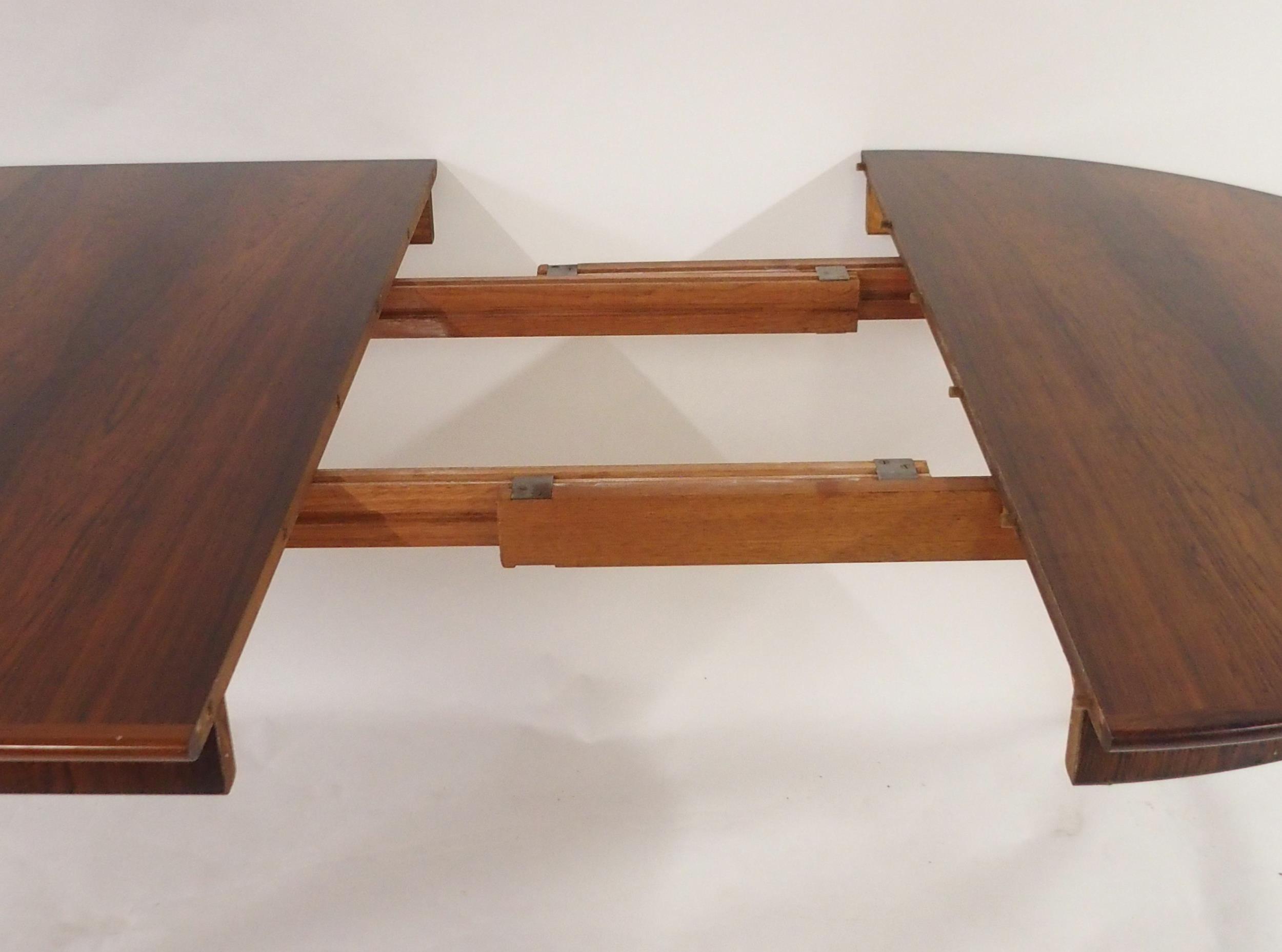 A CIRCA 1960S JOHANNES ANDERSEN FOR BERNHARD PEDERSEN & SON OF DENMARK ROSEWOOD CIRCULAR EXTENDING - Image 8 of 15