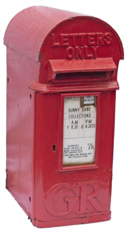 Cast iron post box, lamp box type, George V later style with plain GR. Complete with enamel door