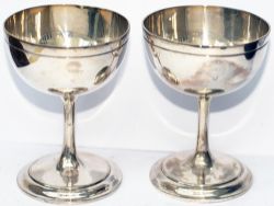 A pair of North Eastern Railway Sundae dishes both marked NER STATION HOTEL NEWCASTLE in Garter