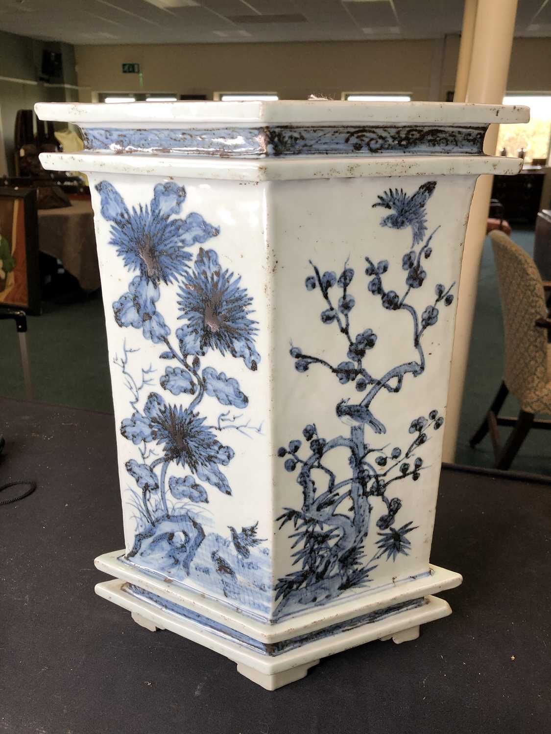 An unusual Chinese blue and white lozenge form vase, Qing Dynasty - Image 6 of 9