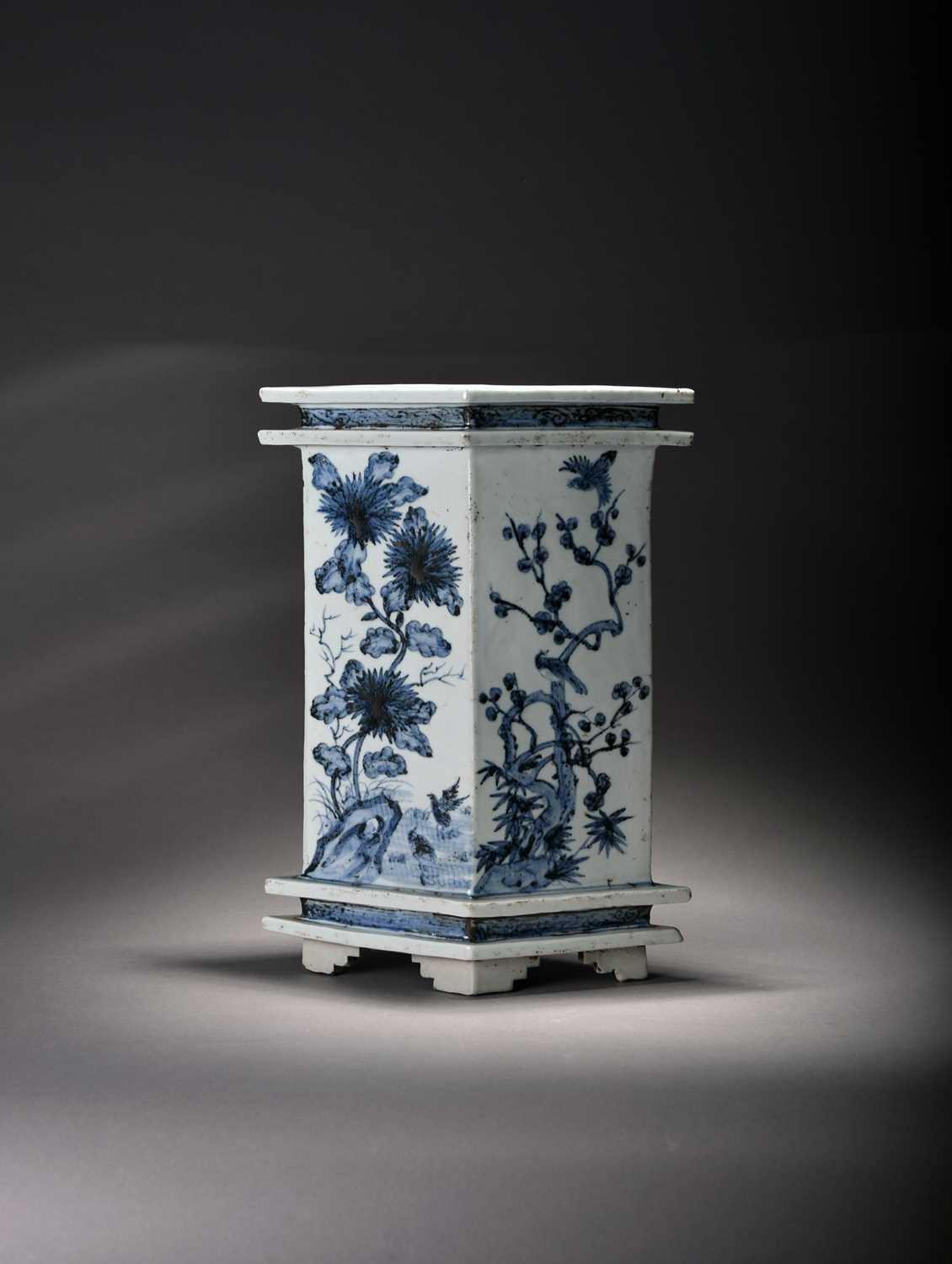 An unusual Chinese blue and white lozenge form vase, Qing Dynasty - Image 2 of 9