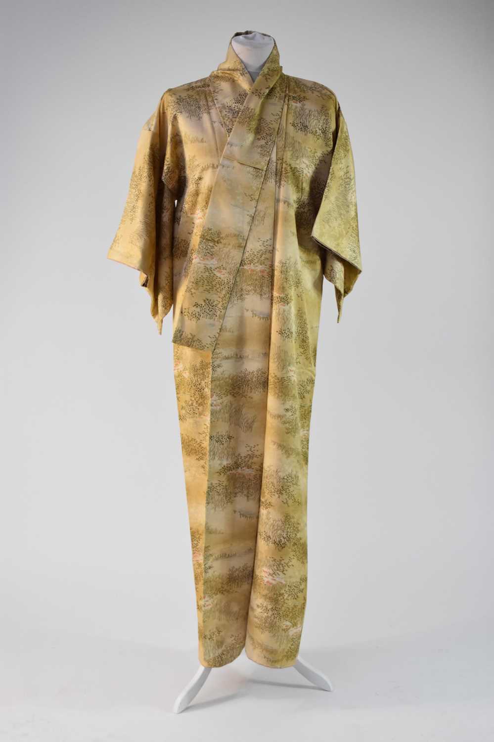 Two Japanese silk kimono and associated accessories - Image 2 of 3