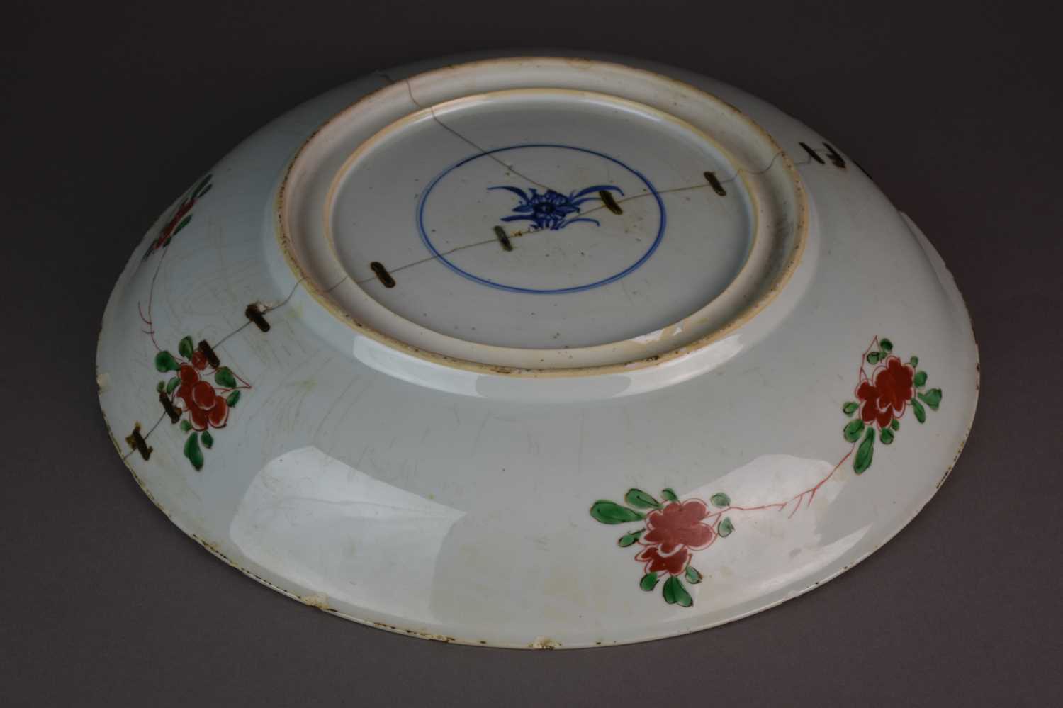 A Chinese famille verte dish, 18th century - Image 2 of 5