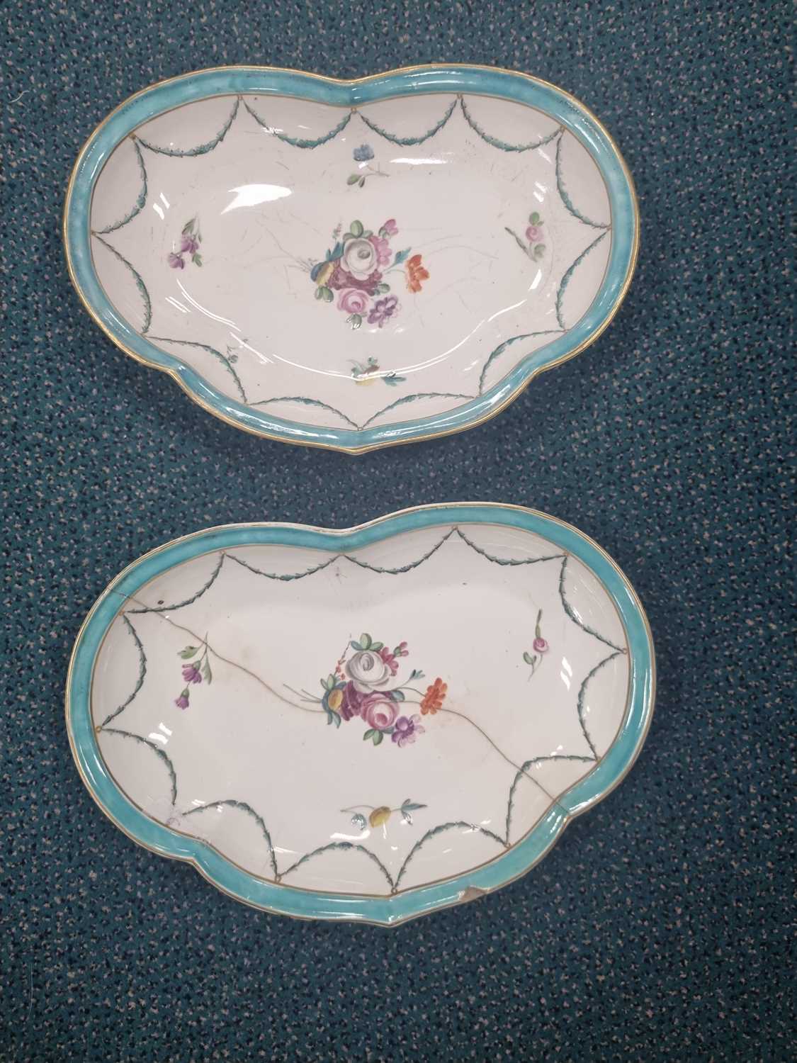 A Derby porcelain dessert service, circa 1790-95 - Image 8 of 18