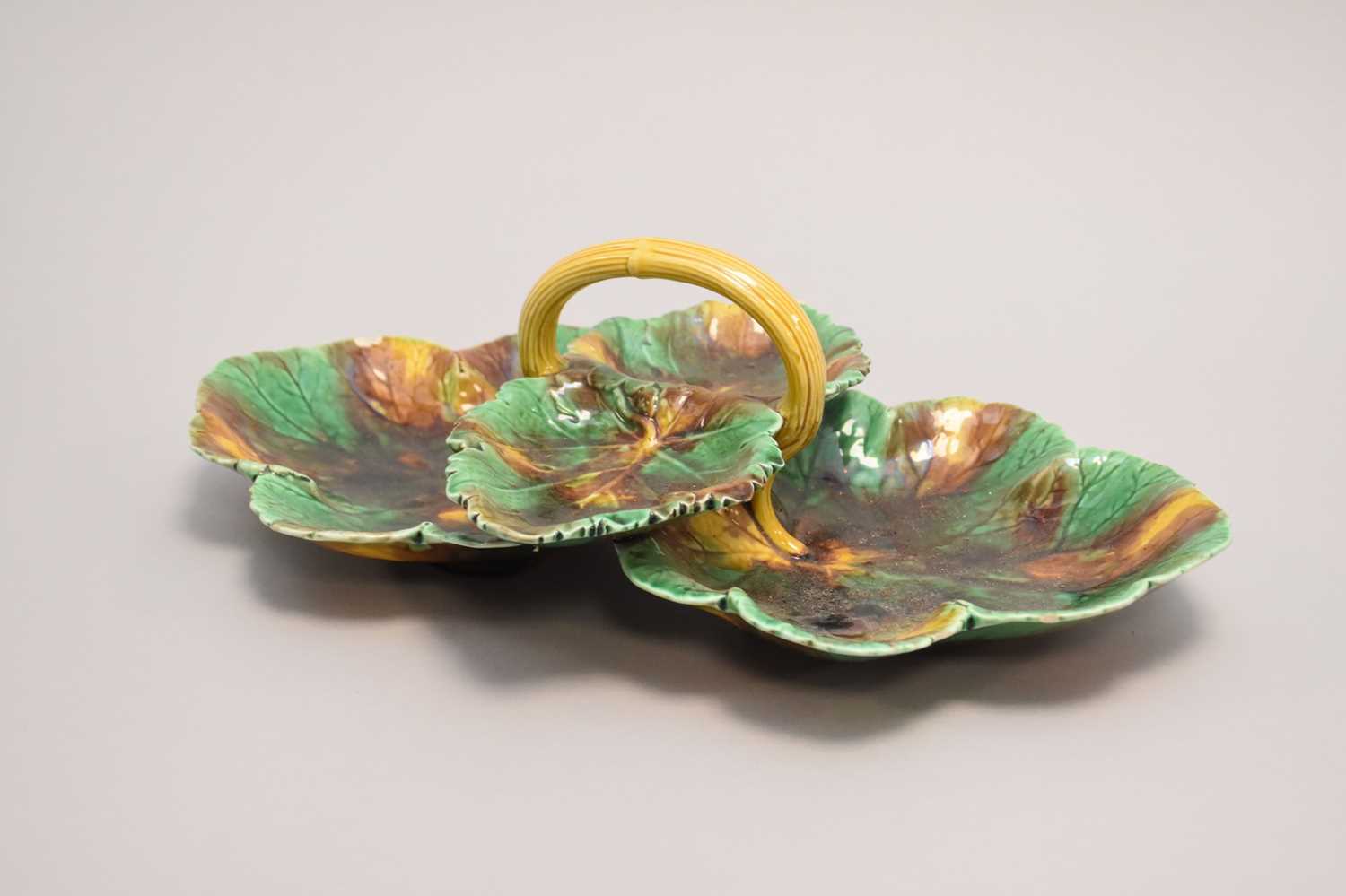 A Wedgwood majolica dish and Continental comport - Image 2 of 2