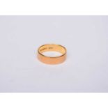 A 22ct gold wedding band